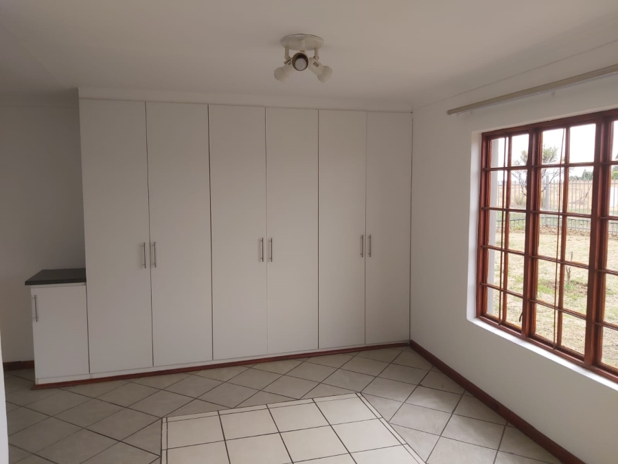 To Let 3 Bedroom Property for Rent in Roodewal Free State